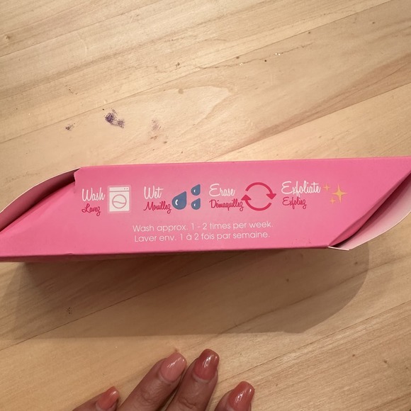 NEW Makeup Eraser: The Original Make-Up Eraser® Makeup Remover Cloth, Pink - Picture 5 of 8